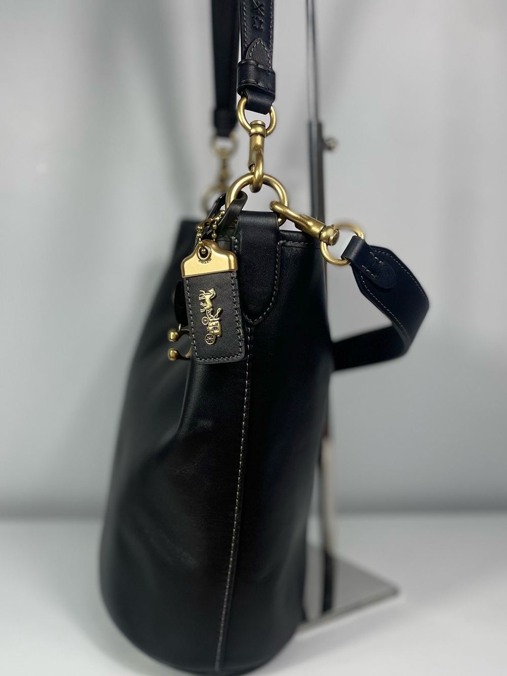 Coach Glovetanned Dakota Bucket Bag-COA - Picture 14 of 15